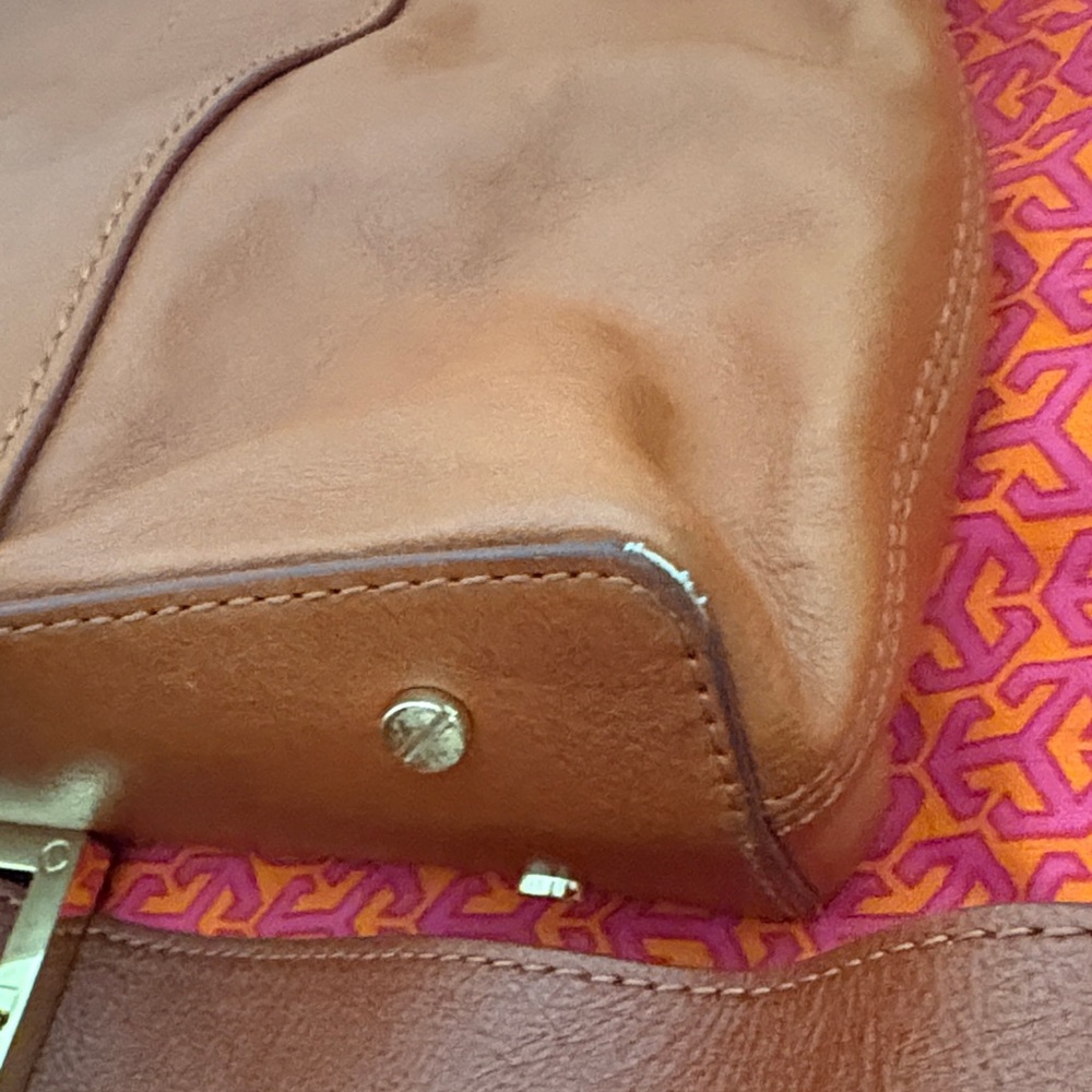 Vintage Tory Burch Cognac Leather Tote with Gold Hardware - Picture 10 of 11